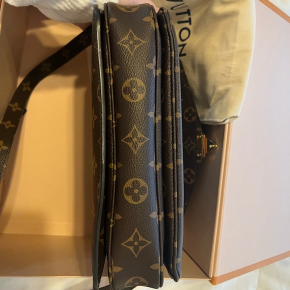 Louis Vuitton Pochette Métis - Picture 4 of 12